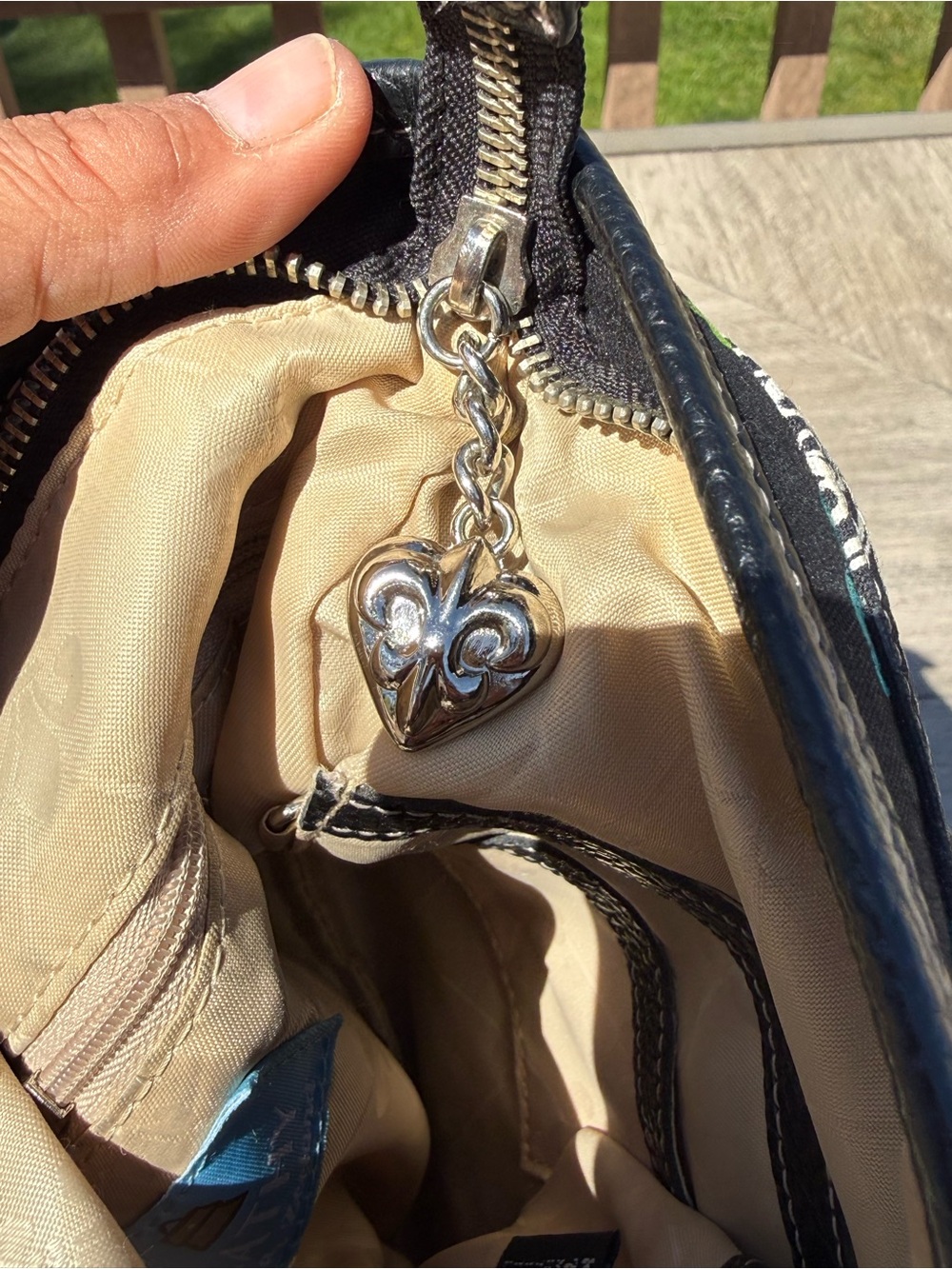 EUC Kathy Van Zeeland Crossbody Bag, a signature Y2K-era fashion piece Vintage - Picture 11 of 11